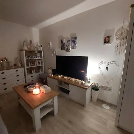Utulny Ve Sklarskem Meste Διαμέρισμα *